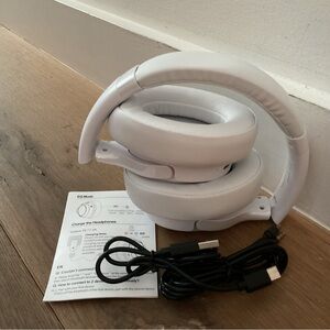 BERIBES - White wireless bluetooth headphones! New with box!